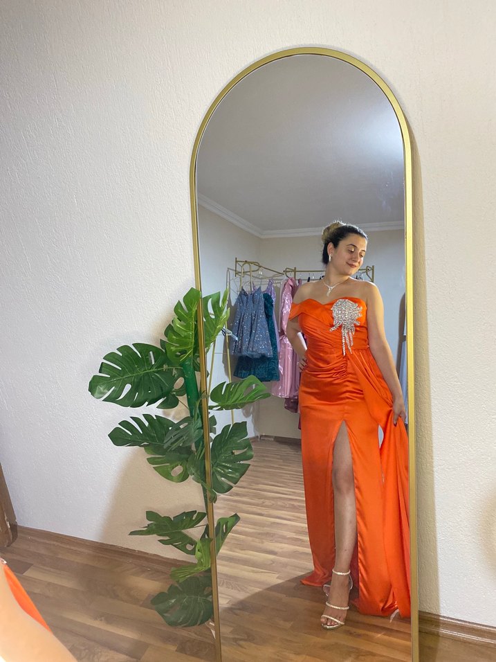 Straplez Parlak Turuncu Uzun Kadın Abiye - Görsel 2