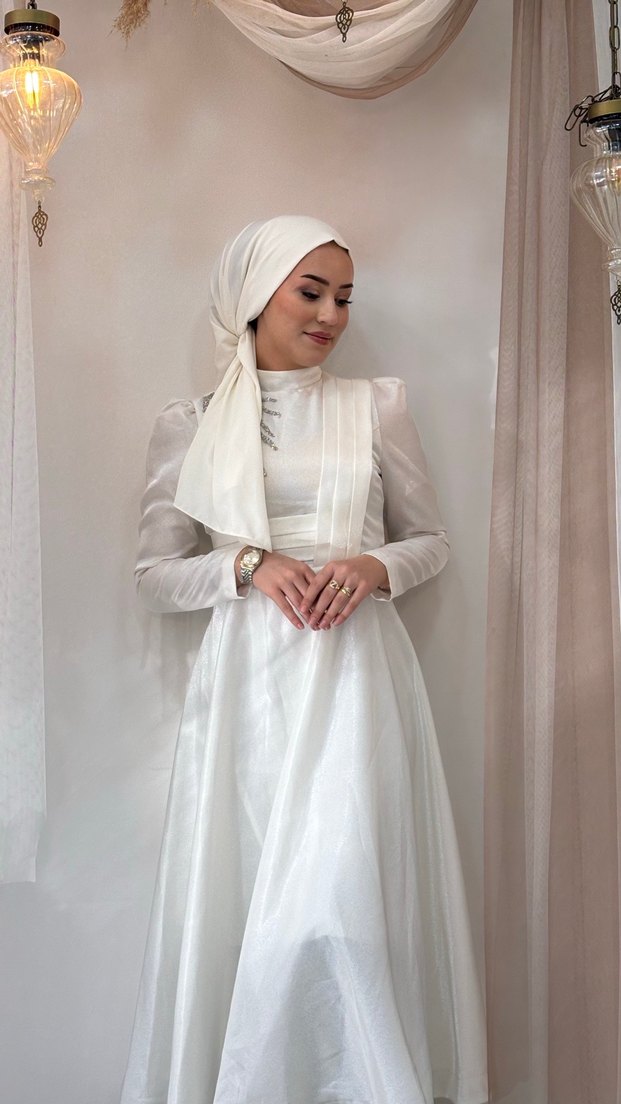 Beyaz Dökümlü Kadın nikah tesettür abiye - Görsel 4