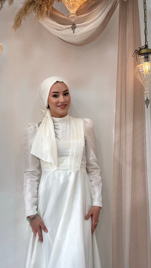 Beyaz Dökümlü Kadın nikah tesettür abiye - Görsel 3