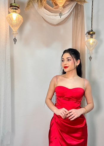 Parlak Kırmızı Uzun Drapeli Gece Elbisesi abiye - Görsel 3