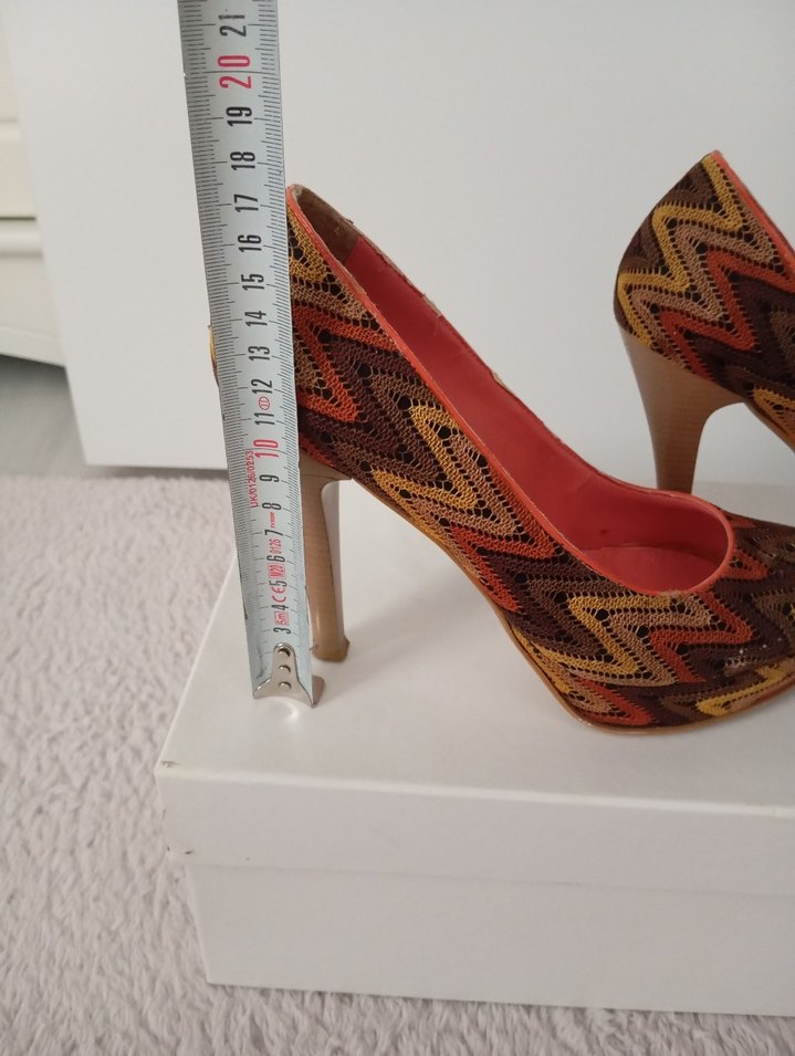 Zikzak Desenli Pastel İnce Topuklu Kadın - Görsel 4