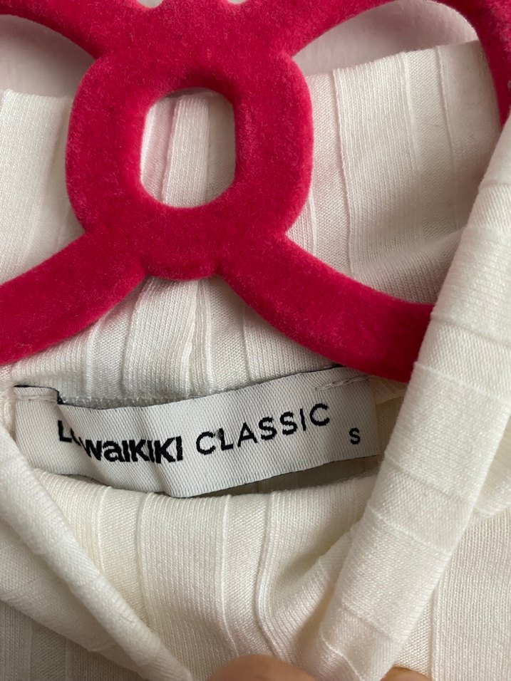 Beyaz Kadın Piliseli Yarım Boğazlı Triko - Görsel 4