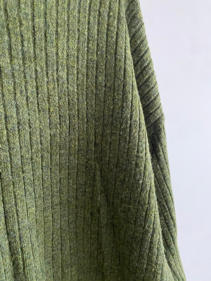 Yeşil Boğazlı Salaş Triko Kazak - Görsel 2