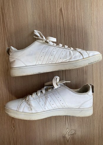 Beyaz Bağcıklı Adidas Spor Ayakkabı - Görsel 3