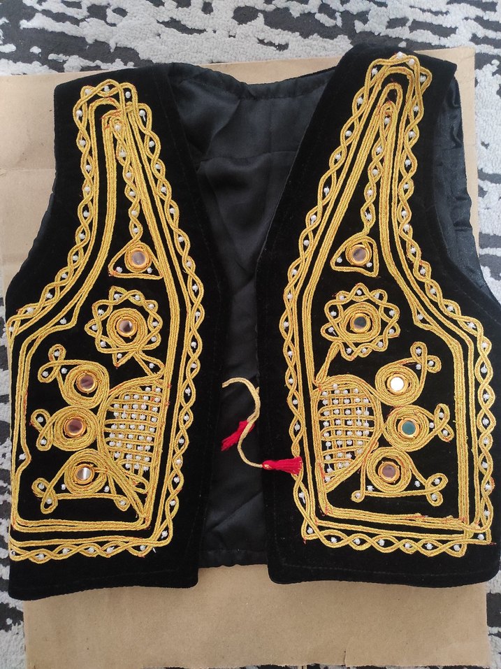 Erkek Nakışlı Boncuklu Yelek ve Şapka Takımı - Görsel 2