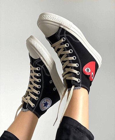 Converse ?? Converse comme des garçons bilekten ??