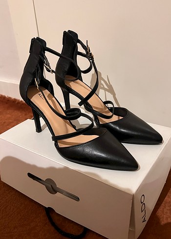 Siyah Deri Tokalı İnce Topuklu Kadın Ayakkabı - Görsel 7