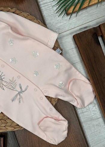 Dantel Detaylı Pembe Nakışlı Bebek Tulum - Görsel 5