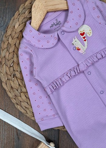 Mor Nakışlı Düğmeli Bebek Kız Tulum - Görsel 3