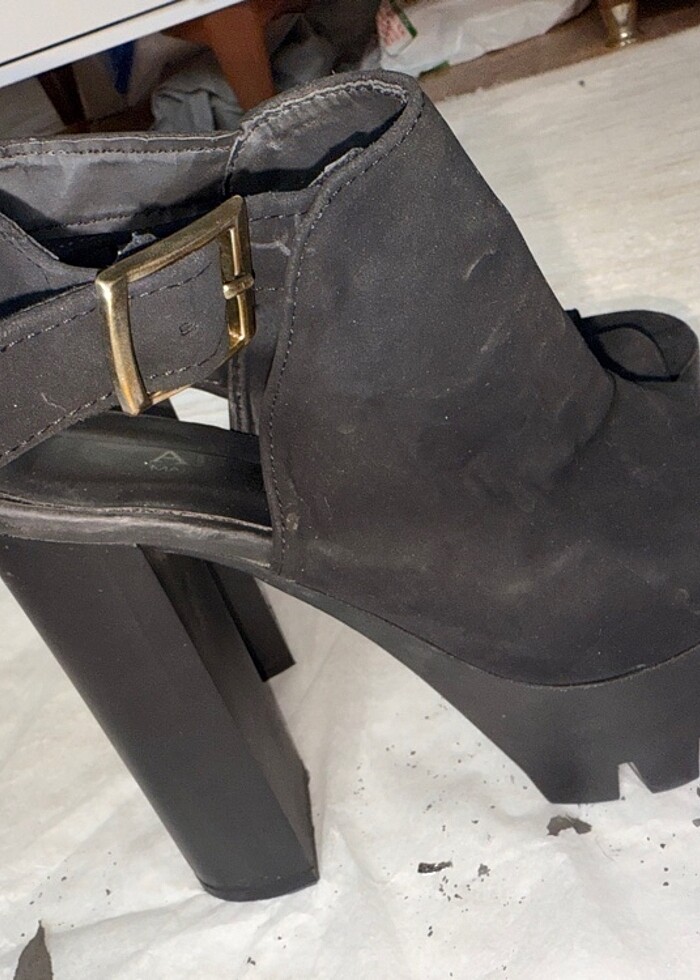 Topuklu ayakkabı - Görsel 2