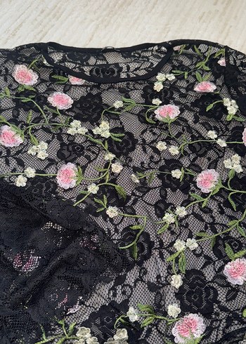 Nakışlı Dantel Detaylı Kız bluz - Görsel 2