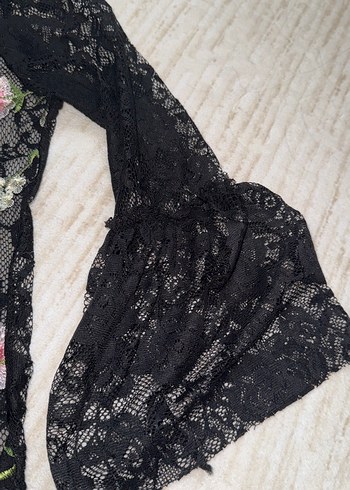 Nakışlı Dantel Detaylı Kız bluz - Görsel 3