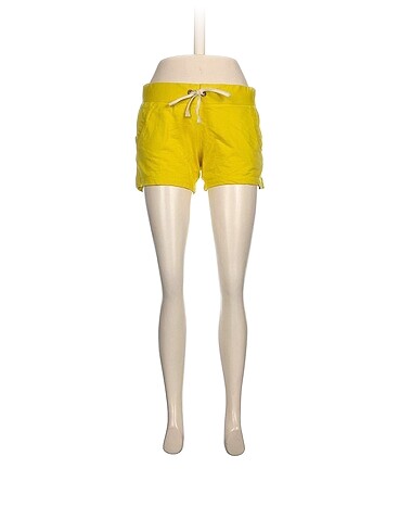 LC Waikiki Mini Şort %70 İndirimli.