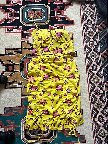 Çiçeklialt üst takım
