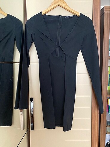 Pull and bear cut out detaylı mini elbise