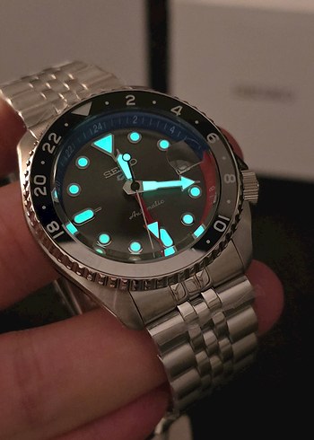 Seiko SEİKO 5 GMT SSK019 FÜME KADRAN BRUCE WAYNE BEZEL