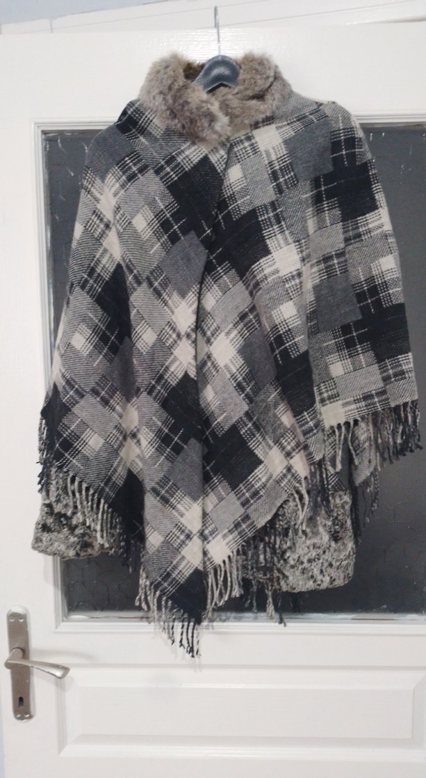 Gri Kürklü Uzun Bohem Kadın Pelerin ve etek - Görsel 2