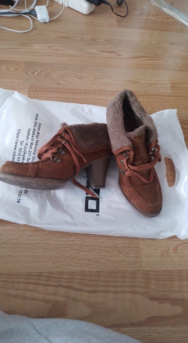 Kahverengi Süet Kürklü Kadın Dolgu Topuk Bot - Görsel 5