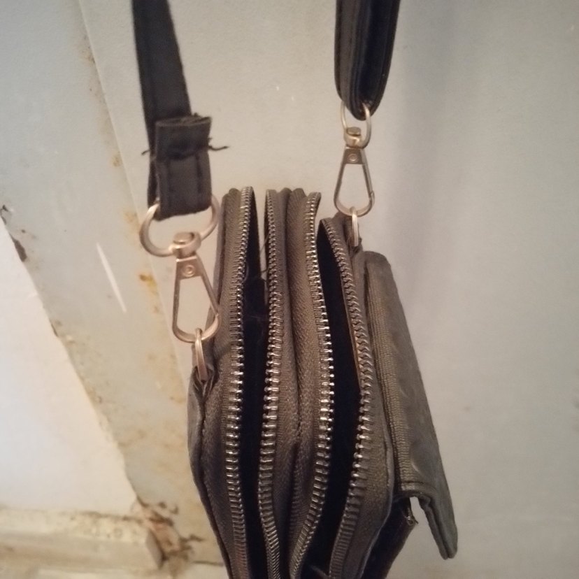 Siyah Deri Fermuarlı Kadın Çapraz Çanta - Görsel 4