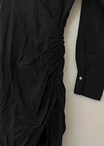 Uzun V Yaka Siyah Keten Elbise - Görsel 4