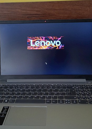 Sıfır Ayarında Lenovo IDEAPAD1 Laptop - Görsel 5