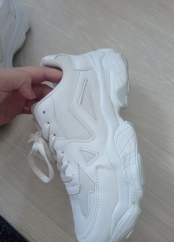 38 Beden beyaz Renk Spor ayakkabi