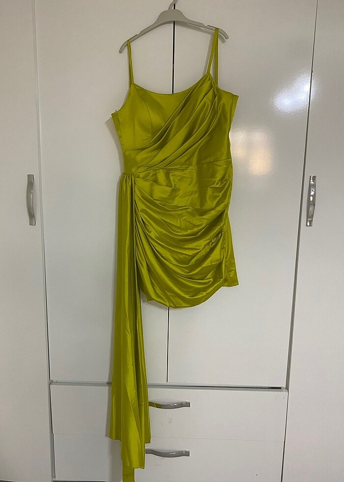 Saten elbise - Görsel 3