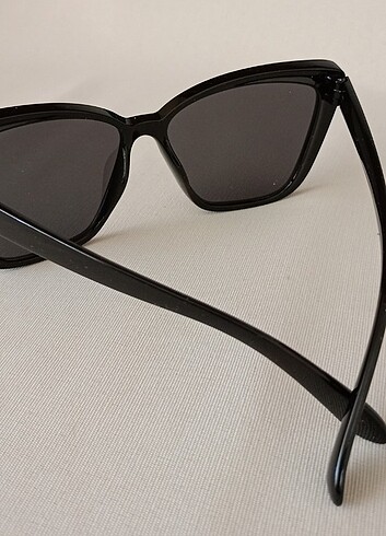Beden Siyah Cat Eye