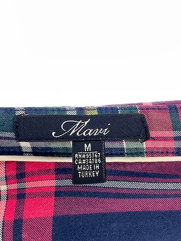 m Beden çeşitli Renk Mavi Jeans Gömlek %70 İndirimli.