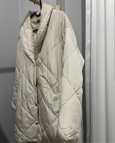 Oversize kapitone mont