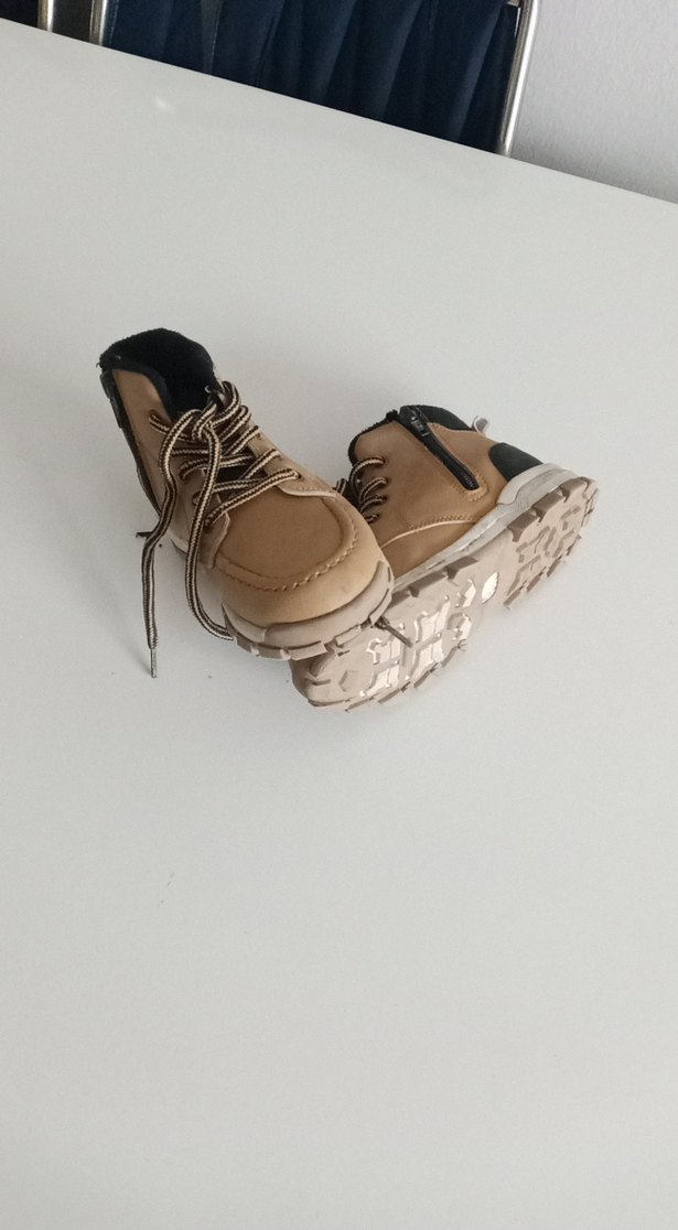 Bej Erkek Çocuk Çok Az Kullanildi Bot - Görsel 3