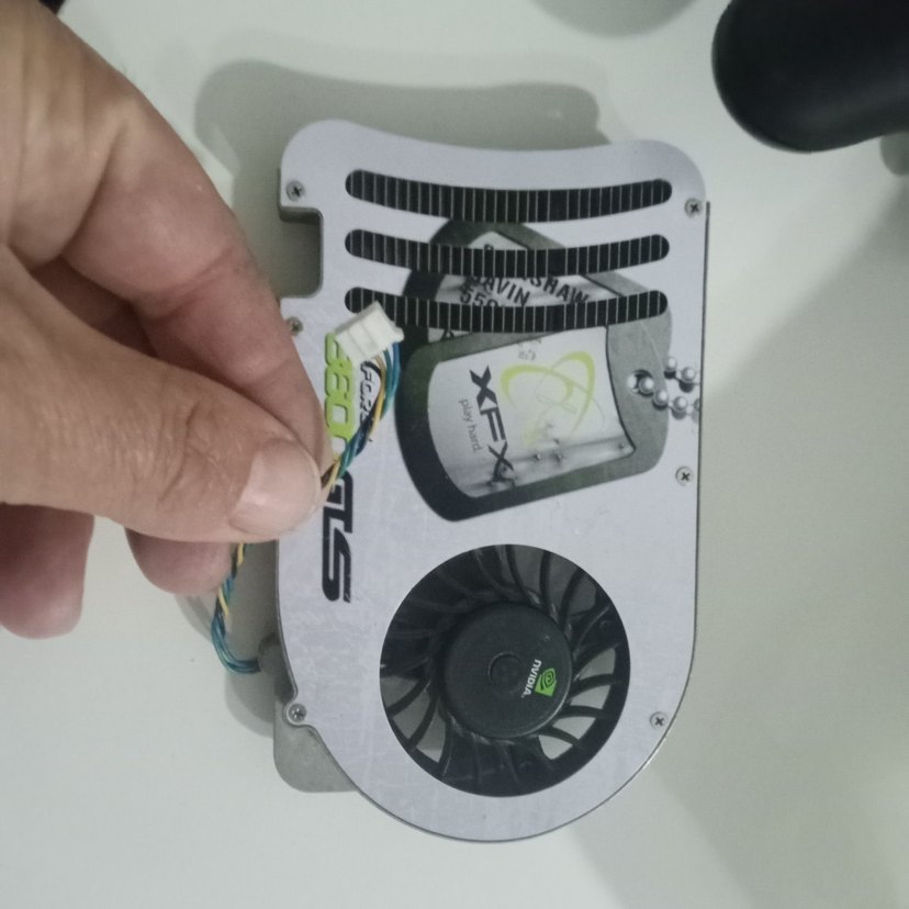 XFX GeForce 8600 GTS Ekran Kartı - Görsel 2