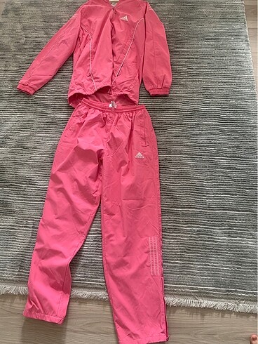 Pembe Adidas eşofman takımı