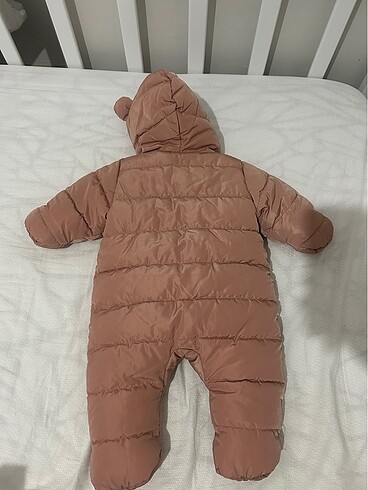 3-6 Ay Beden H&M kışlık tulum 2-4 ay fakat büyük kalıp