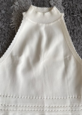 Zara Beyaz Nakışlı Bohem Yüksek Yakalı Triko Atlet - Görsel 2