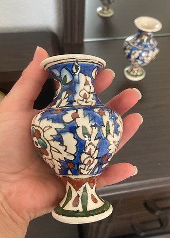 Diğer Renkli Çiçek Desenli Mini Vazo
