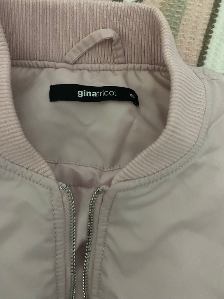 Düğmeli pembe ceket - Görsel 3