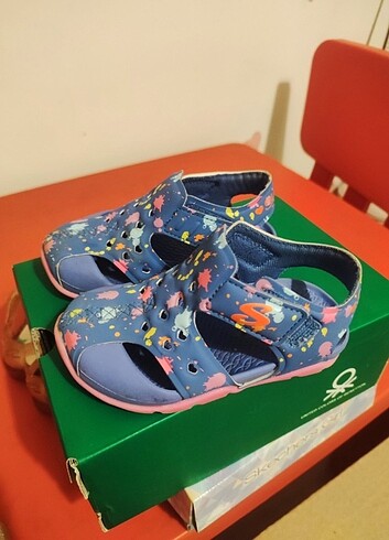 Skechers sandalet 22 numara 