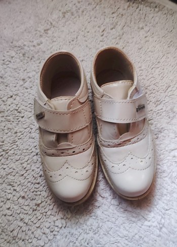 Beyaz Parlak Tokalı Erkek Çocuk Ayakkabısı - Görsel 2