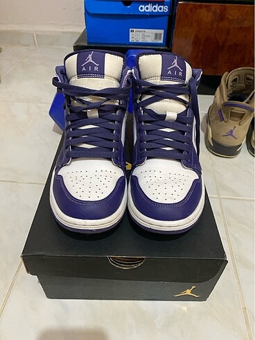 Air jordan 1 mid purple