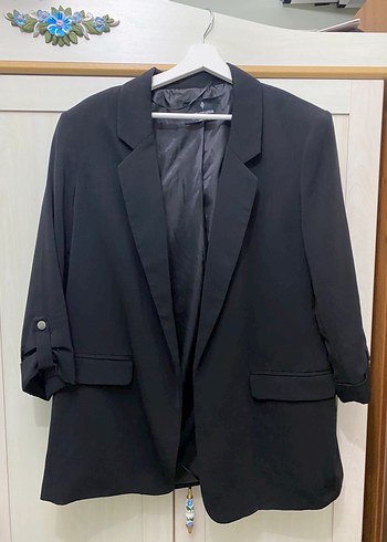 Kadın Siyah Düğmeli Midi Blazer Ceket
