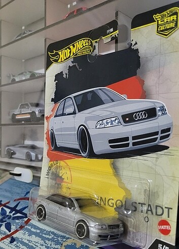  Hot Wheels Premium Audi S4 Quattro