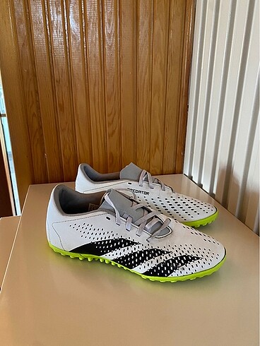Adidas krampon