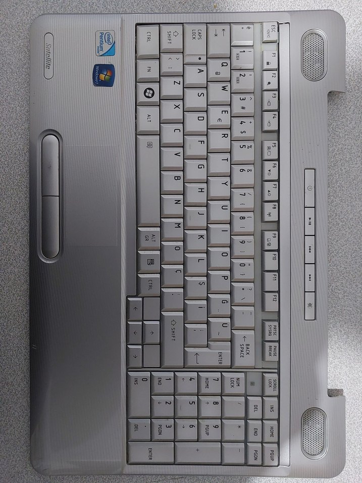 L500 ve A300 Üst Kapak Klavye Komple - Görsel 2