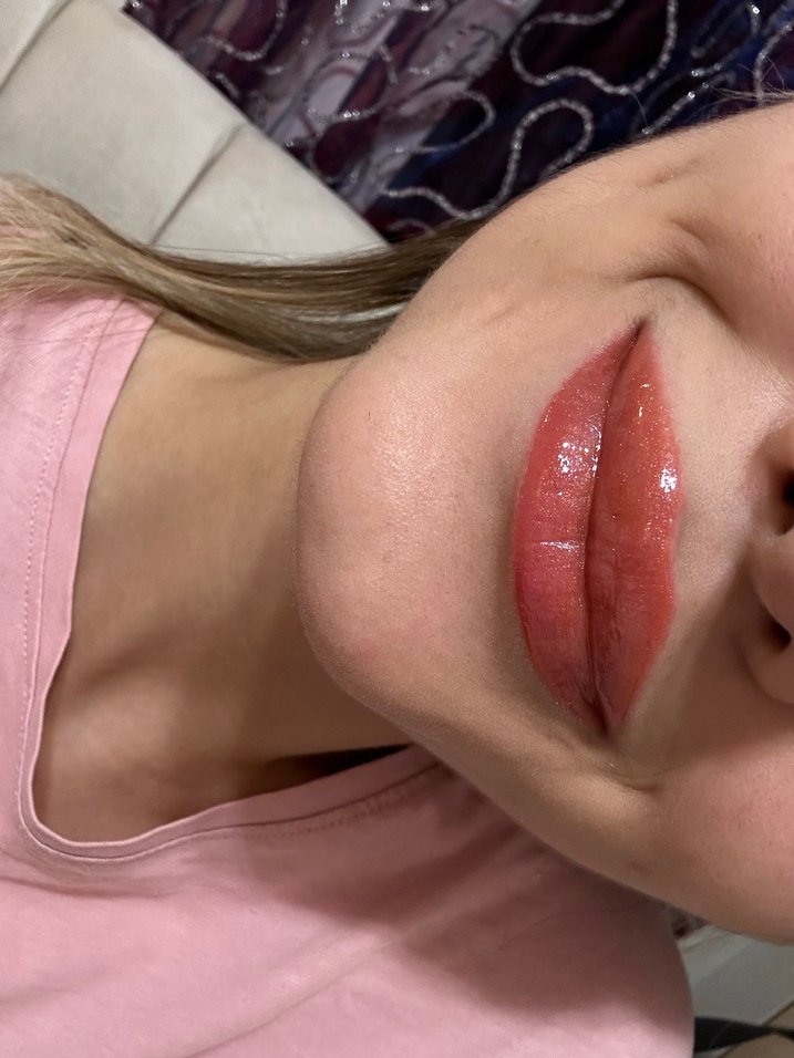 Fenty Beauty Gloss Bomb Parlatıcı - Görsel 4