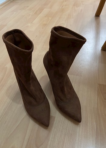 Kahverengi Süet Stiletto Topuklu Kadın Bot