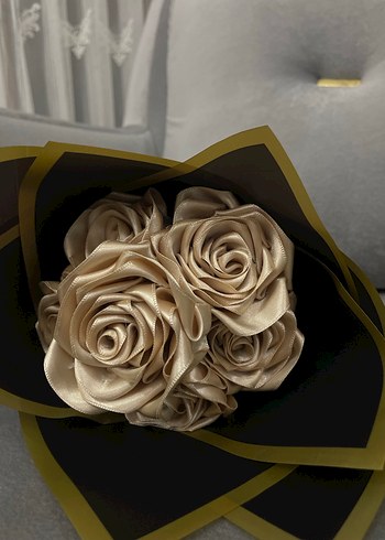 Bej Çiçekli Fırfırlı Kadın Broş - Görsel 2