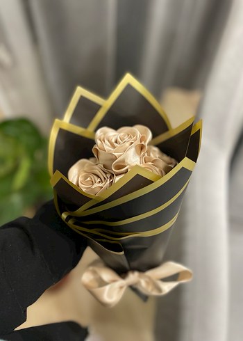 Bej Çiçekli Fırfırlı Kadın Broş - Görsel 6