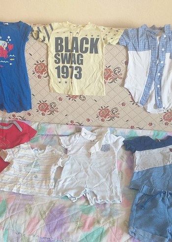 1 Yaş Beden çeşitli Renk Renkli Baskılı Kısa Kollu Bebek Takımı