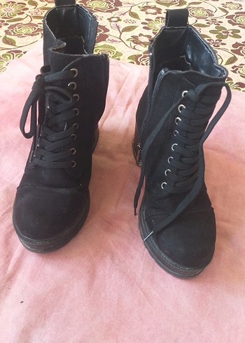 36 Beden Siyah Süet Bağcıklı Gotik Stiletto Bot